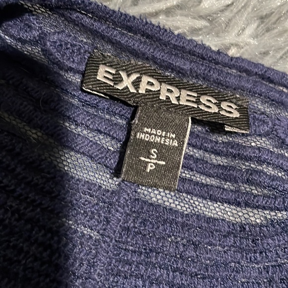 Express sheer unlined floral top in navy blue. - Picture 8 of 9